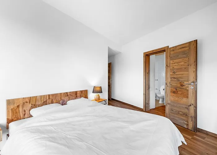 Sagittaire T06 Sur La Place Du Village A Avec Vue Sur Les Alpes * Anzère