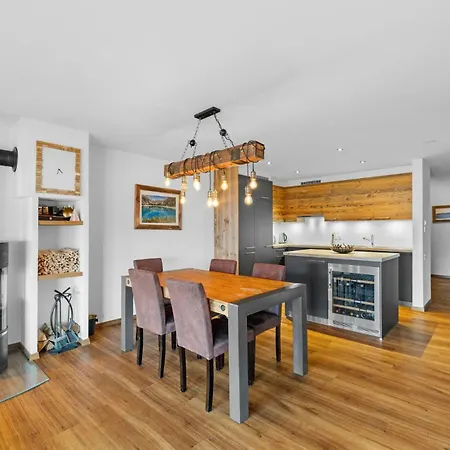 Apartment Sagittaire T06 Sur La Place Du Village A Avec Vue Sur Les Alpes *