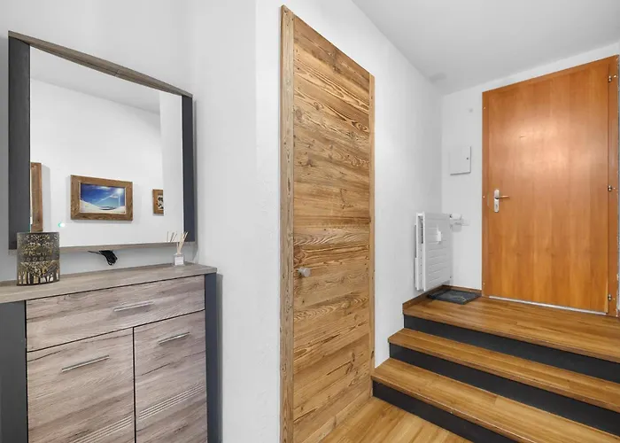 Apartment Sagittaire T06 Sur La Place Du Village A Avec Vue Sur Les Alpes *